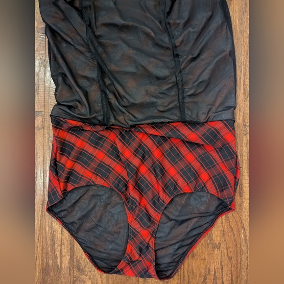 Torrid Retro Red Plaid Swim Top 0x & Ruched Swim Skirt With Brief 1x - Picture 8 of 13